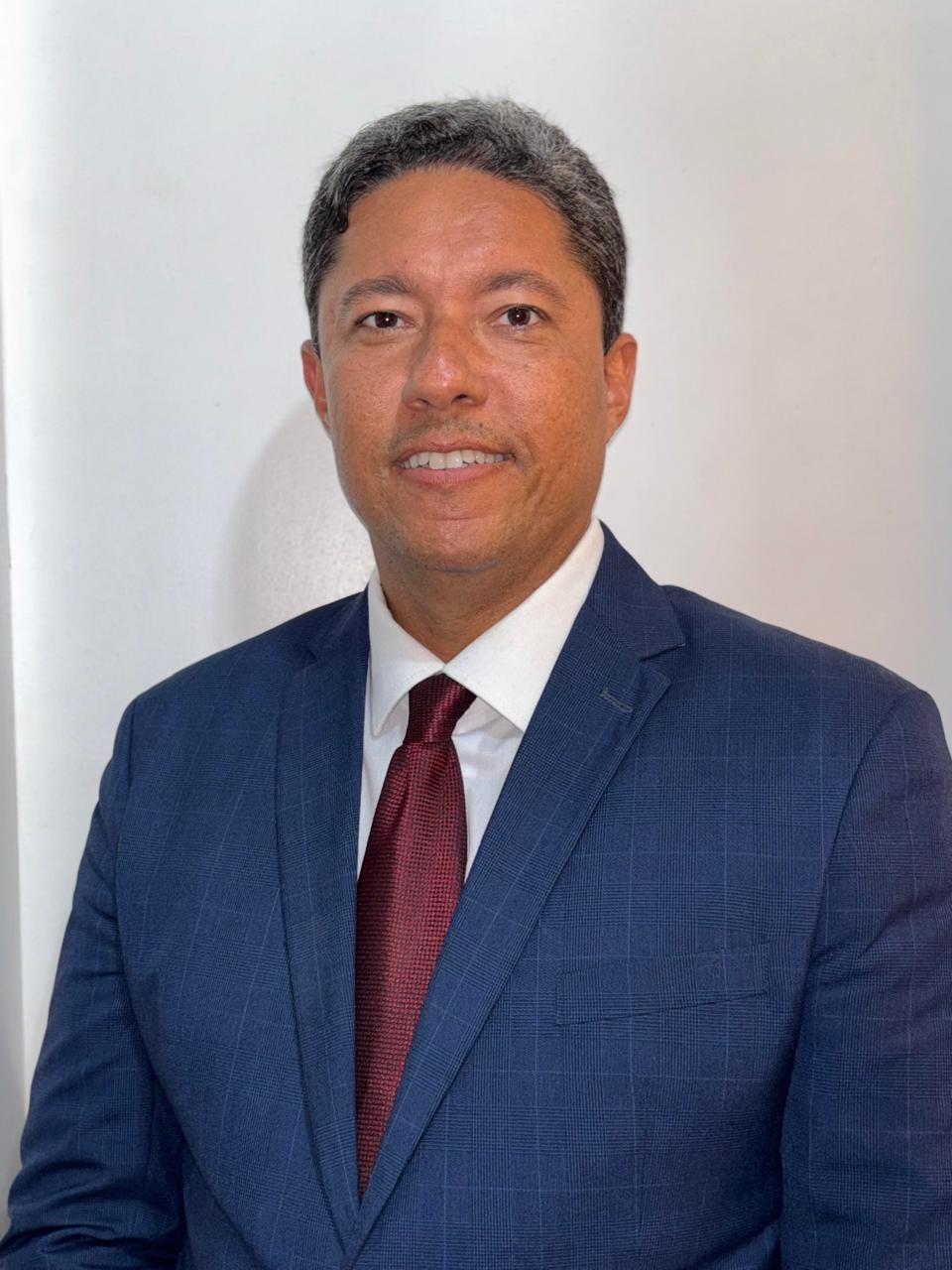 Dr. Allan Ulisses